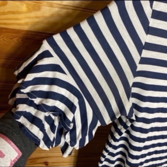 Lilly pulitzer navy and white striped ruffle flair sleeve top medium - Picture 3 of 4